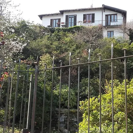 ベッド・アンド・ブレックファスト Al Mutpron Casale Corte Cerro